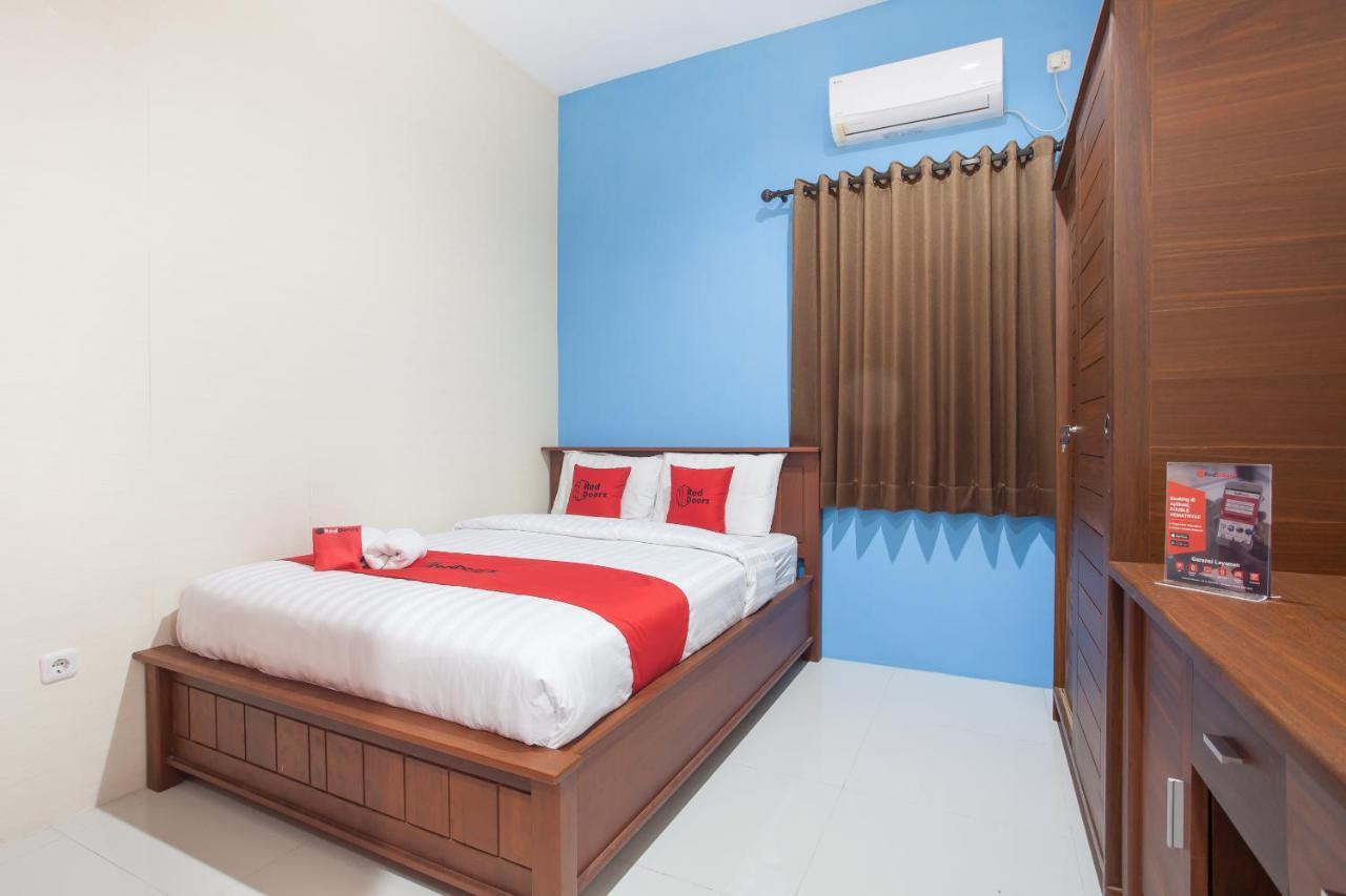 Reddoorz Near Universitas Wijaya Kusuma Surabaya Eksteriør billede